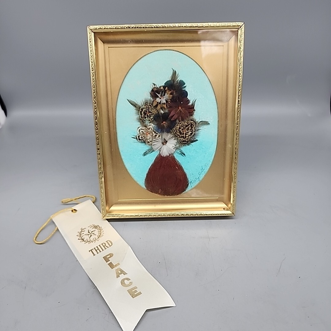 Vintage Handmade 3rd Place Winner Gold Framed Feather Bouquet 8×6″