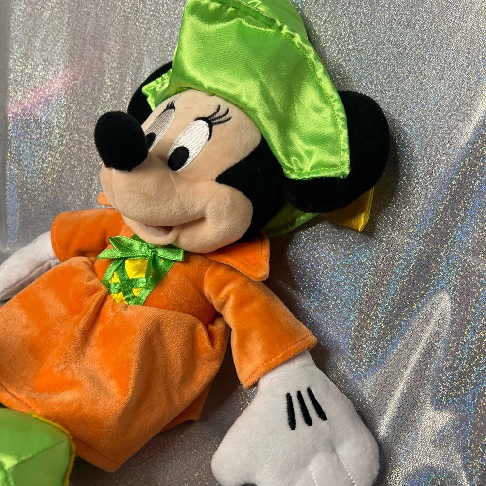 Halloween Minnie Mouse Witch 16″ Collectable Plush Stuffed Toy Disney Store 🎃