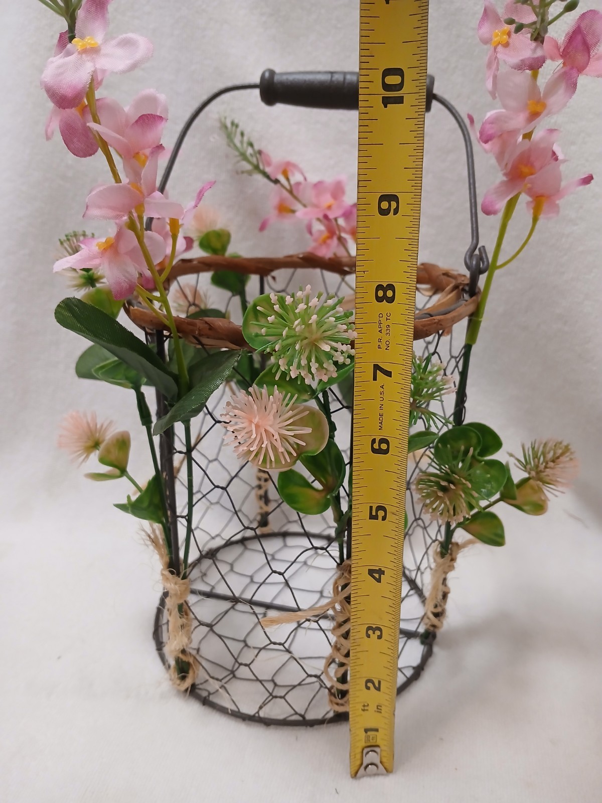 Vntg Farmhouse Wire Basket Floral Arrangement Wild Flowers Pink Cottagecore Boho