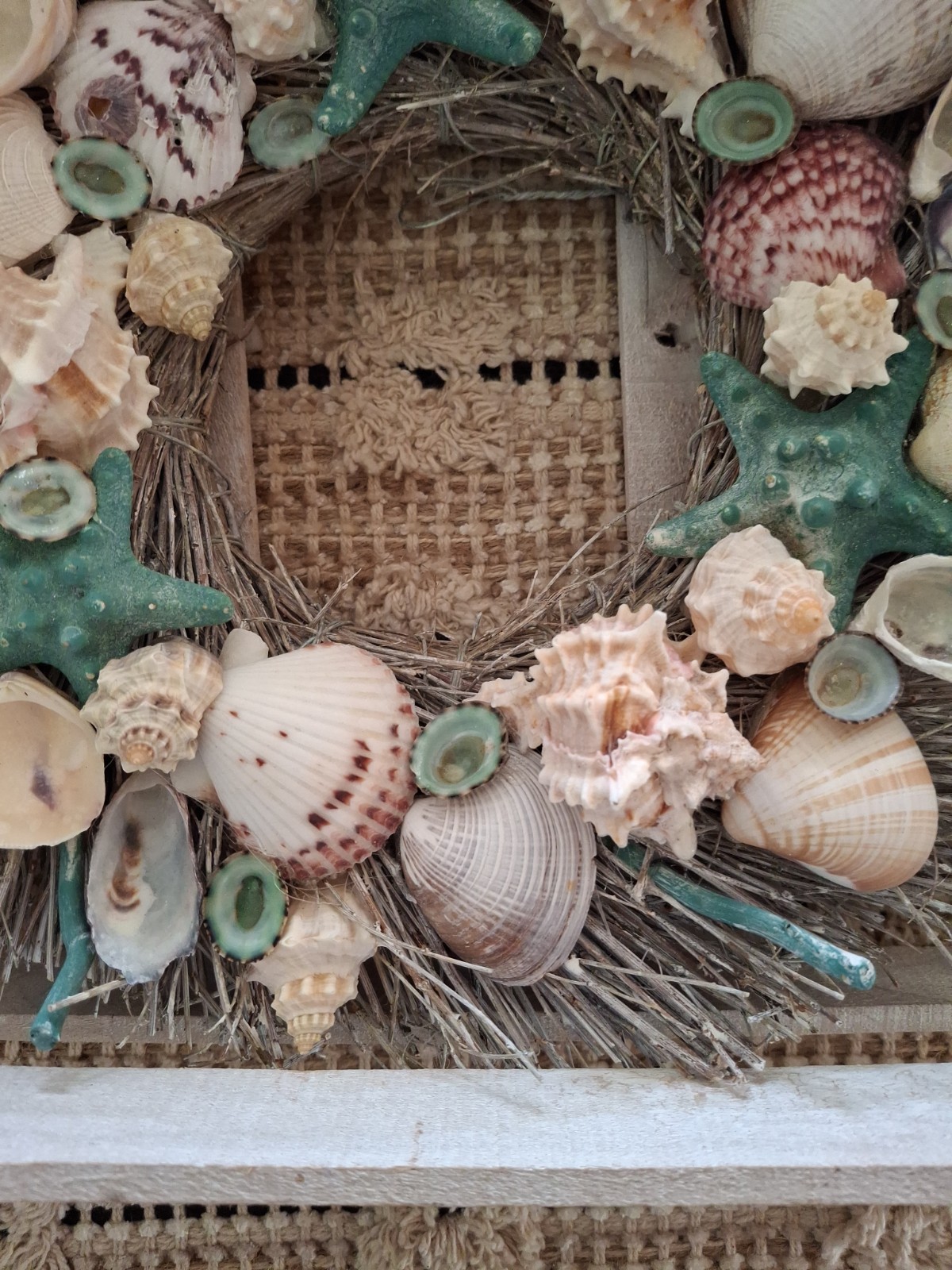 New In Crate Seashell Starfish Wreath “Shoreline” Luxury Home Decor Wall Hanging