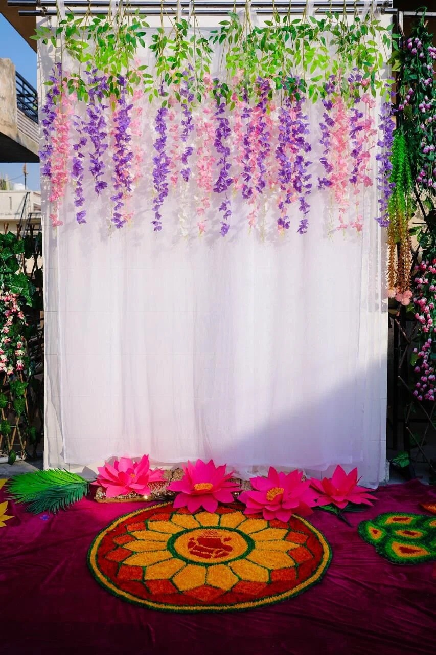 White Decoration Backdrop Fabric With artificial floral Strings Party Backdrop