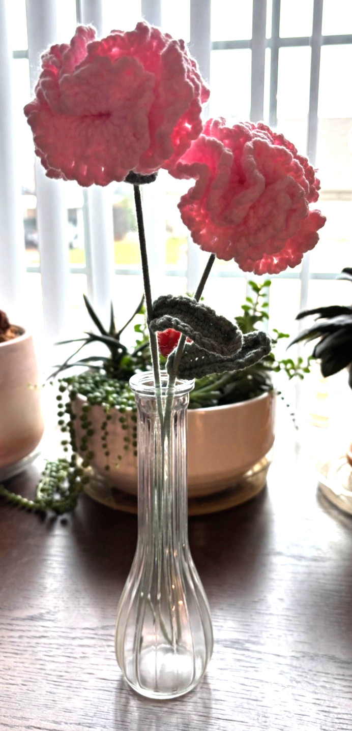 Crochet Pink Carnation Flower Bouquet 17″ Tall with 8.75″ Tall Glass Bud Vase