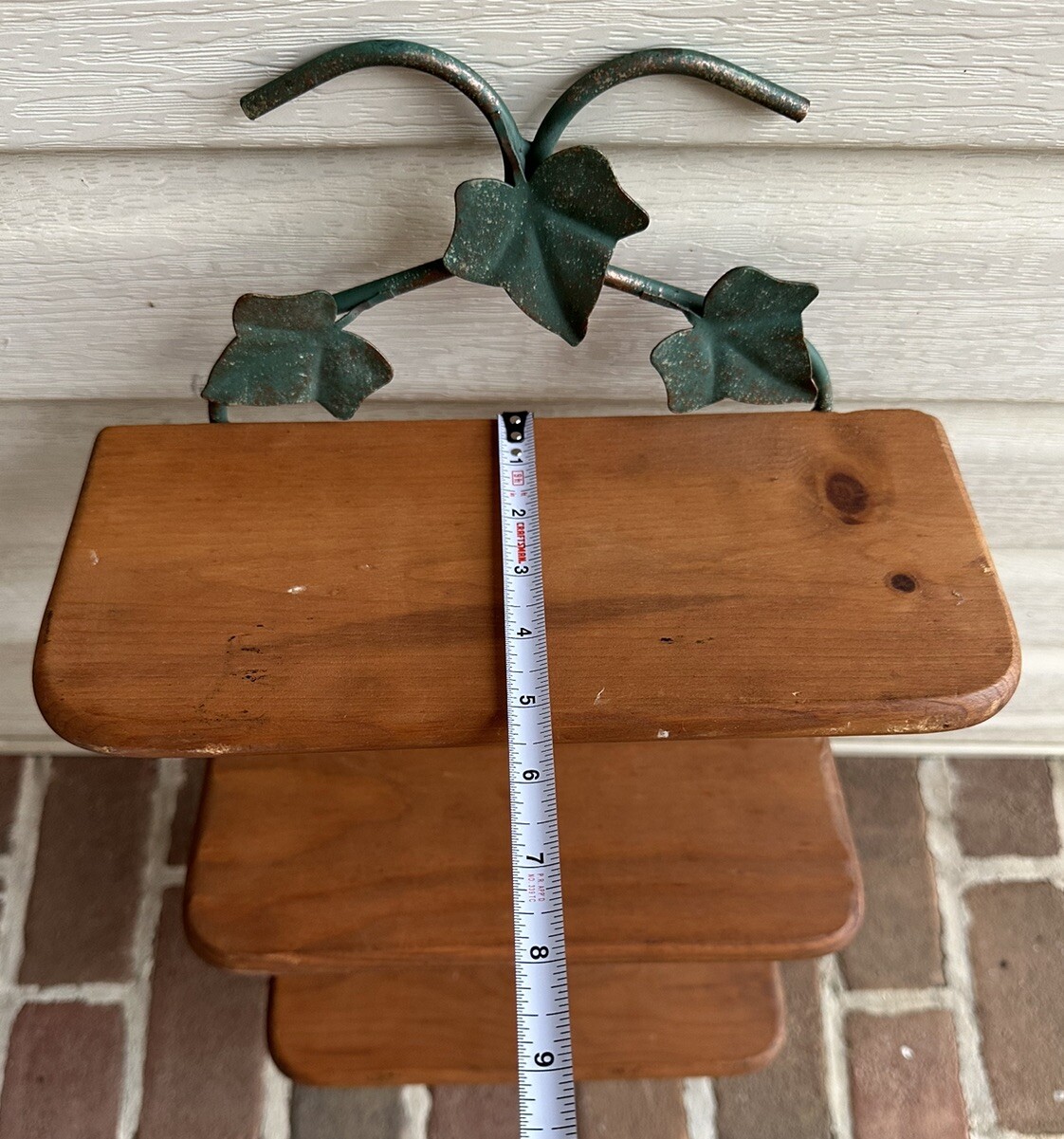IVY WALL HANGING HOME DECOR METAL W/GOLD ACCENTS + SOLID WOOD BASE