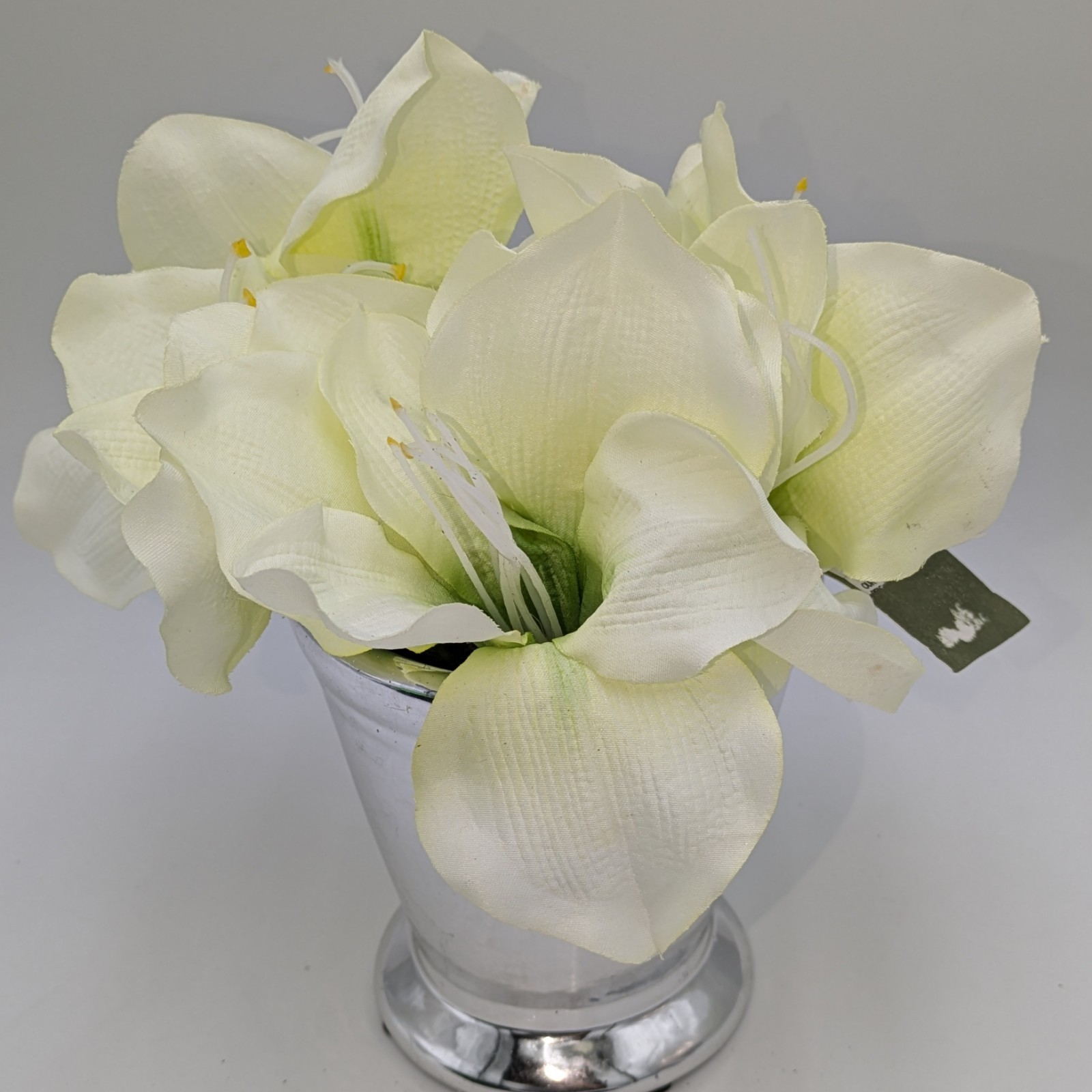 Creamy Amaryllis Bouquet In Silver Shine Vase, Home Goods, 8x8x8, Nwt