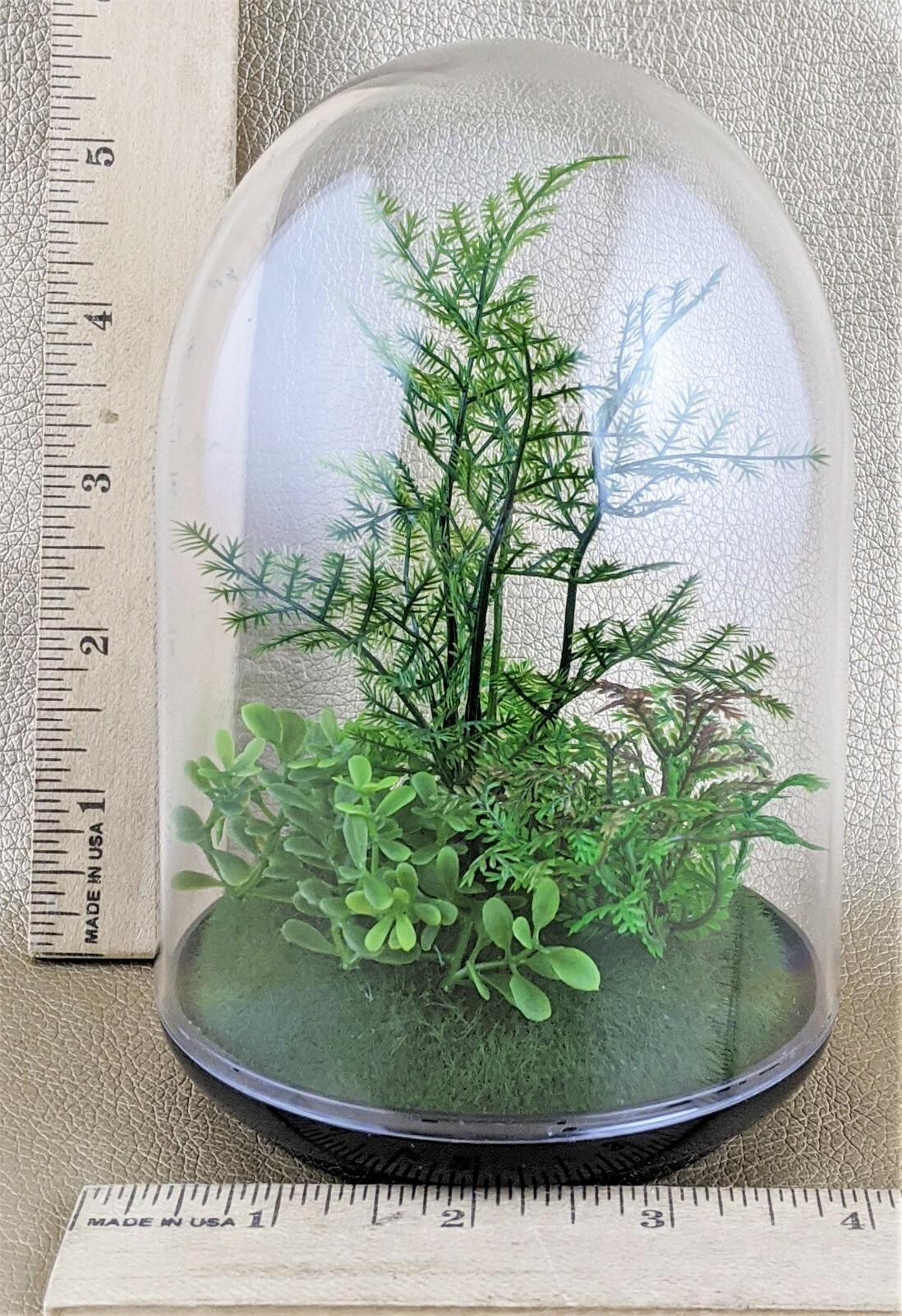 R29 Invandig Artificial terrarium 6 ” clear dome w artificial greenery decor