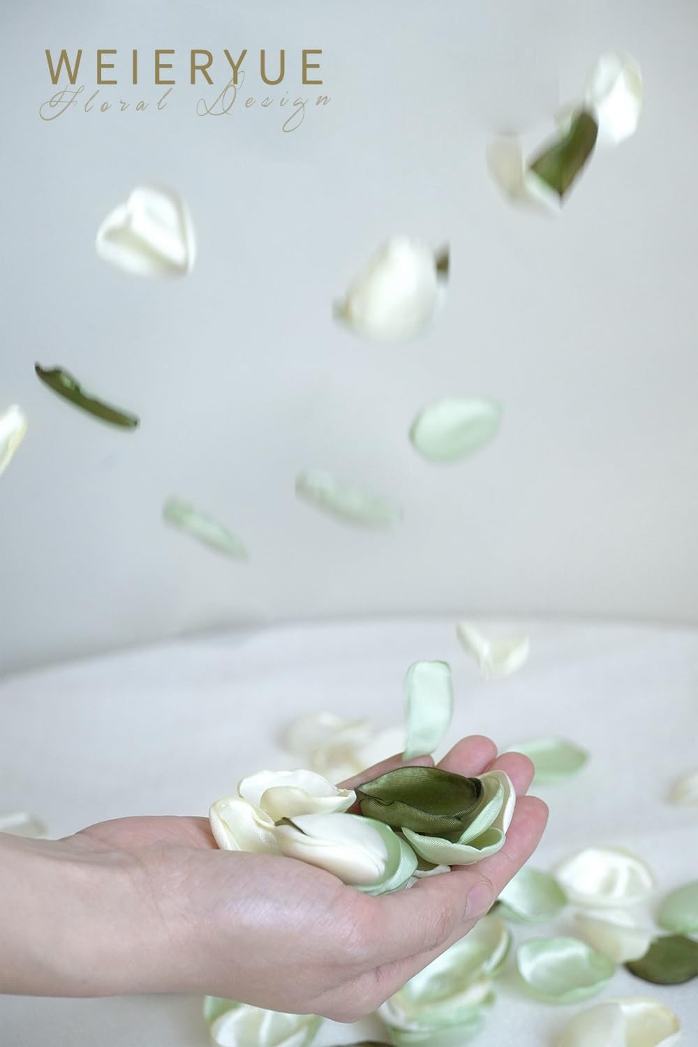 300PCS Silk Rose Petals,Beautiful Realistic Scatter Rose Petals Romantic Night D