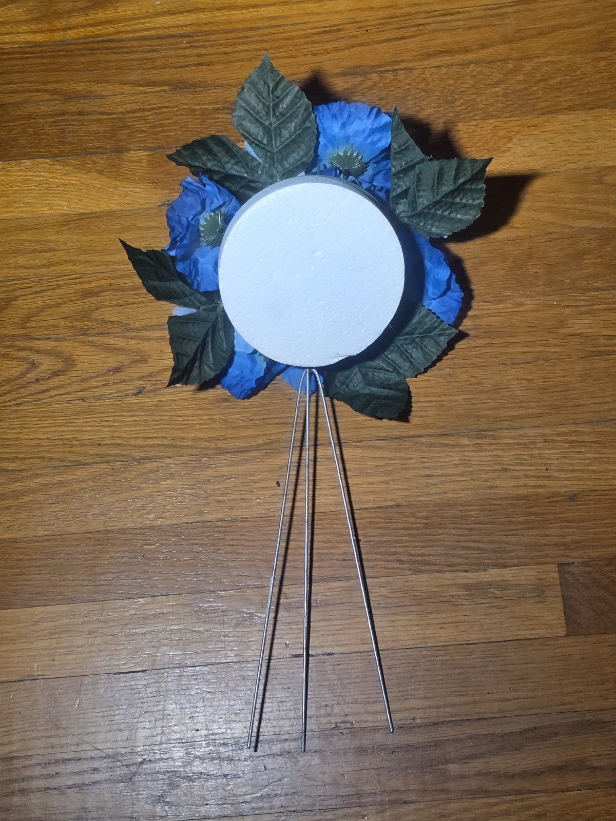 DECOR Memorial Tabletop Graveside Wreath Floral 10″ Blue