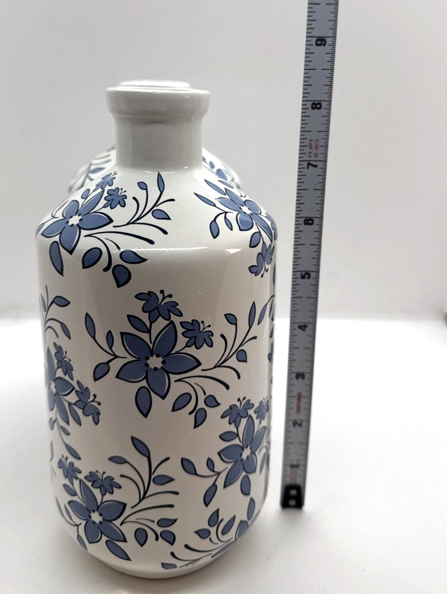 Lot of 2 Vase Floral Blue White Ceramic 8 1/4″ New