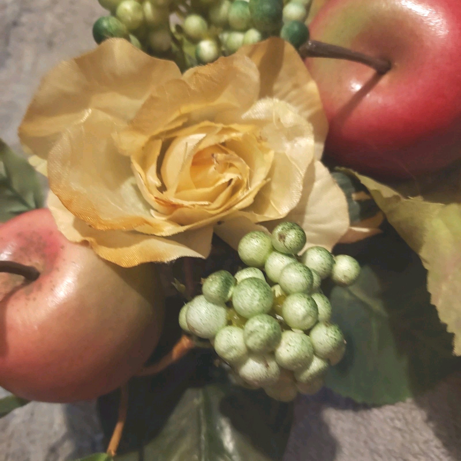 Vtg Floral Fruit Apple Swag Hanging Vine Roses Kitchen Farm Cottage 25 In READ