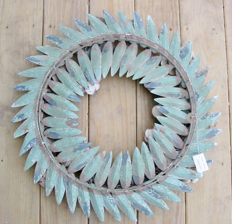 Cody Foster TIN Floral Flowers and Leaves Laurel Wreath 23 inches EUC