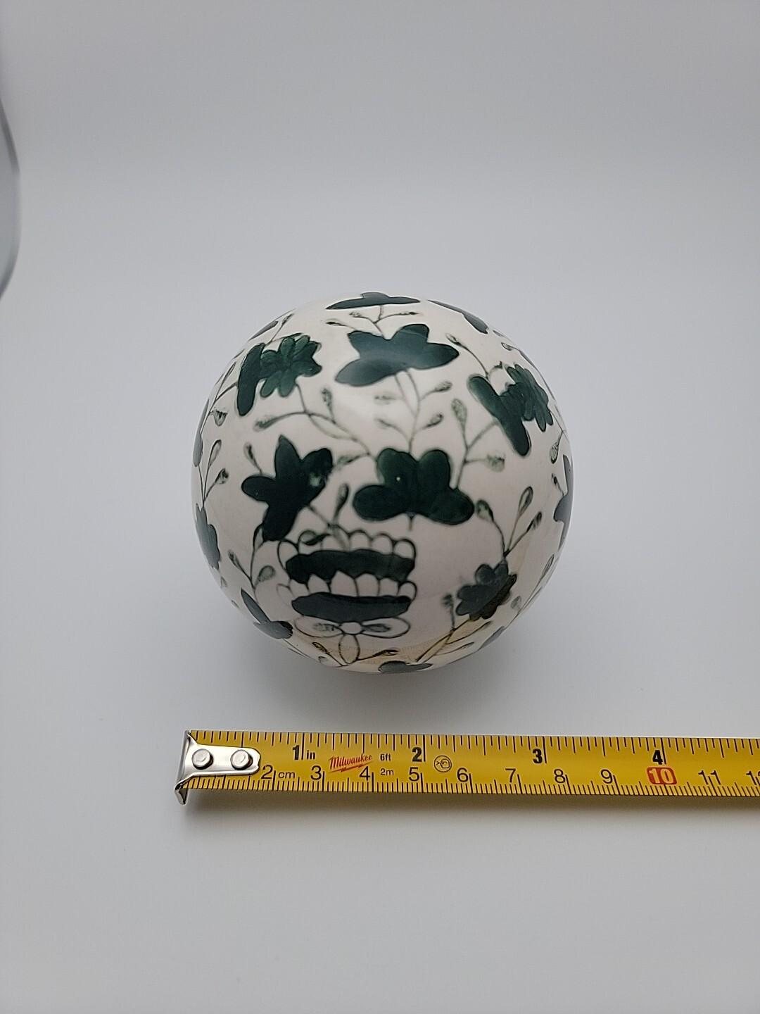 Decorative Ball- Cream & Hunter Green – 3.5 Inches