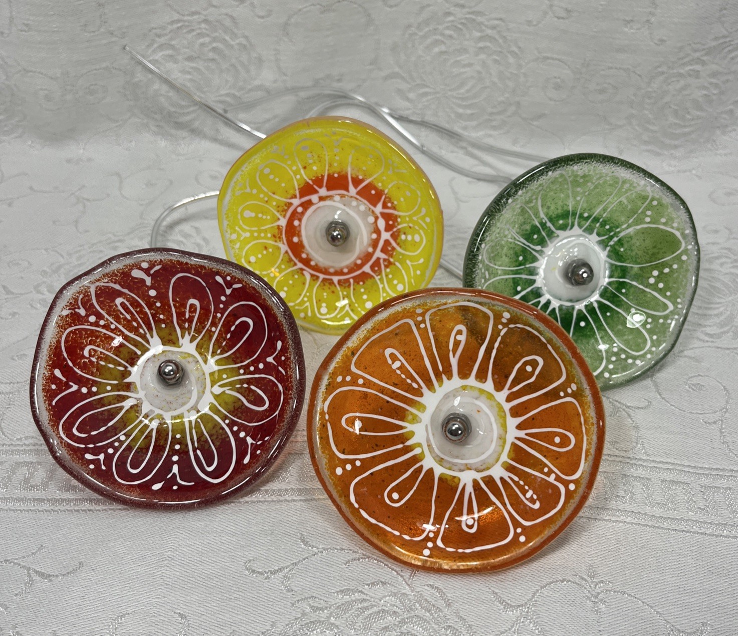 4 Flowers Pressed Glass Painted Tabletop Garden Bouquet Round Silver Metal Stems