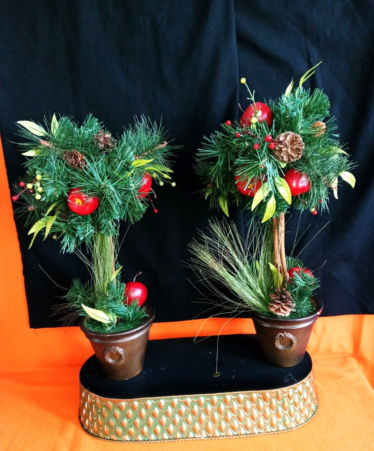 lot of 3 Topiaries 2 (18″) Apple Pinecone 1 ( 24″) Double Grapevine Topiary