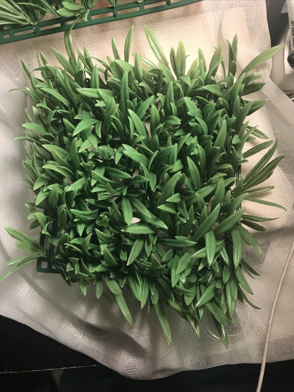 Floral Accent Mat NWT Greenery Faux Foliage Leaves Greenhouse Grass Decor (2)