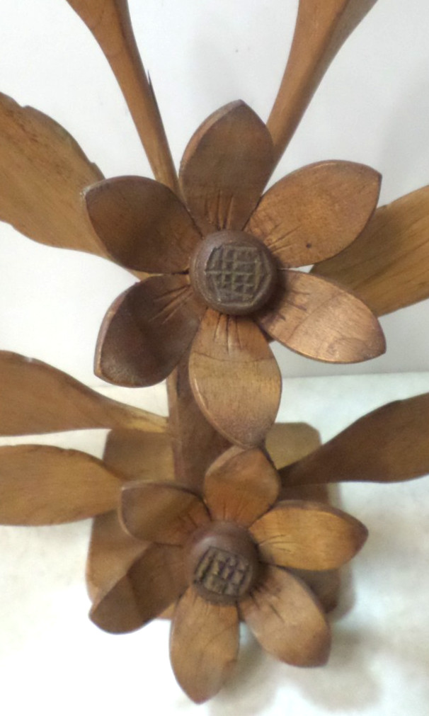 VTG Wood Island Style Flower Arrangement