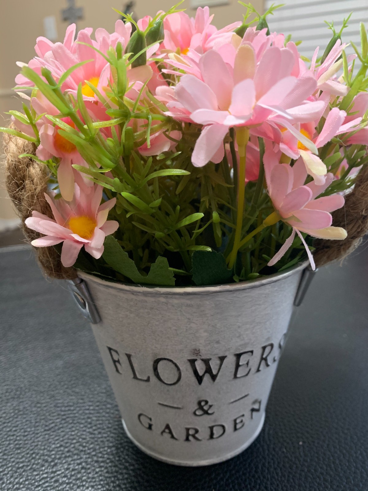 Artificial Daisy Flowers in Metal Pot Fake Pink Daisies Potted Plant Home Decor