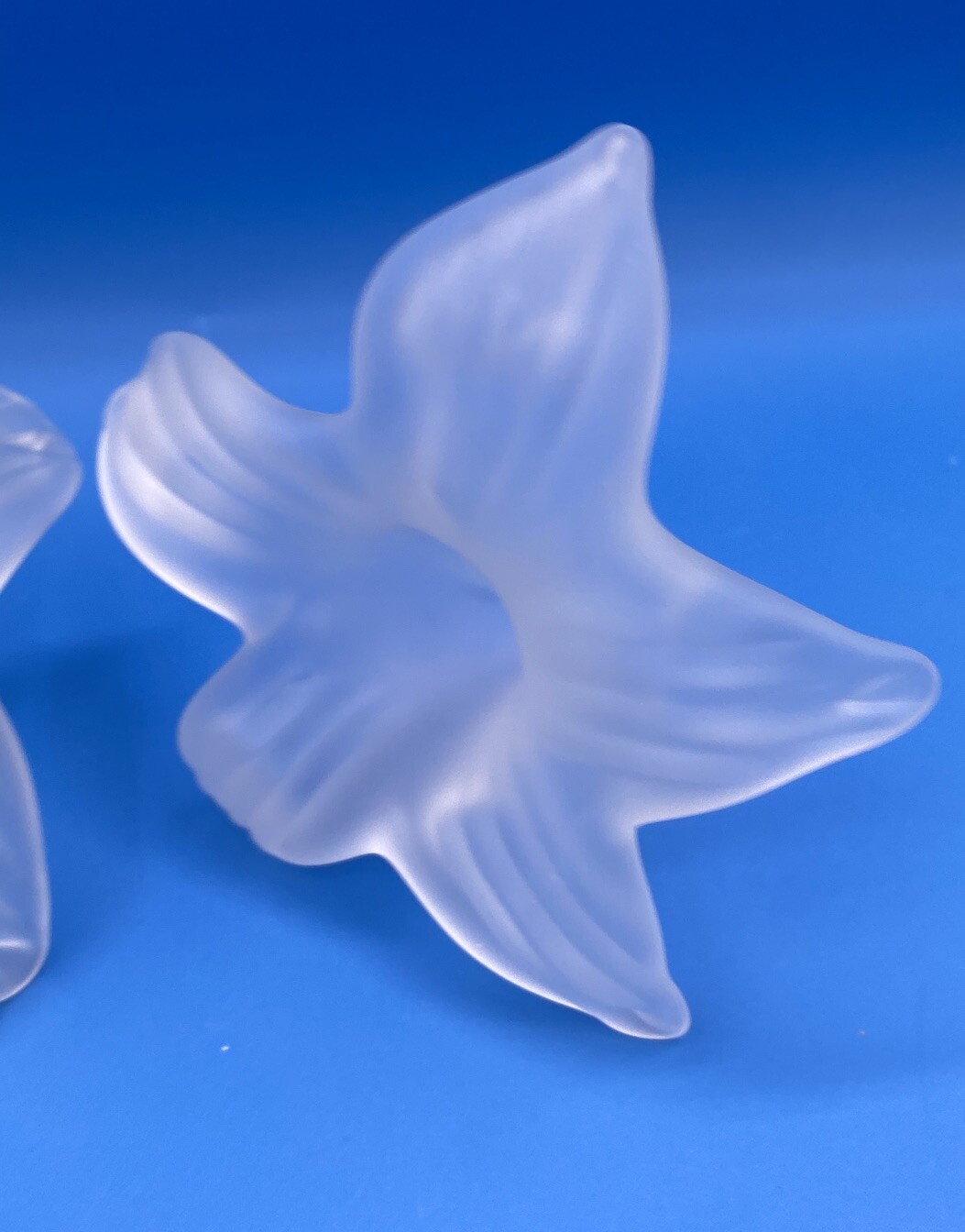 Frosted Glass Lily Flower Buds Tabletop Decoration White Set Of 3 Vintage