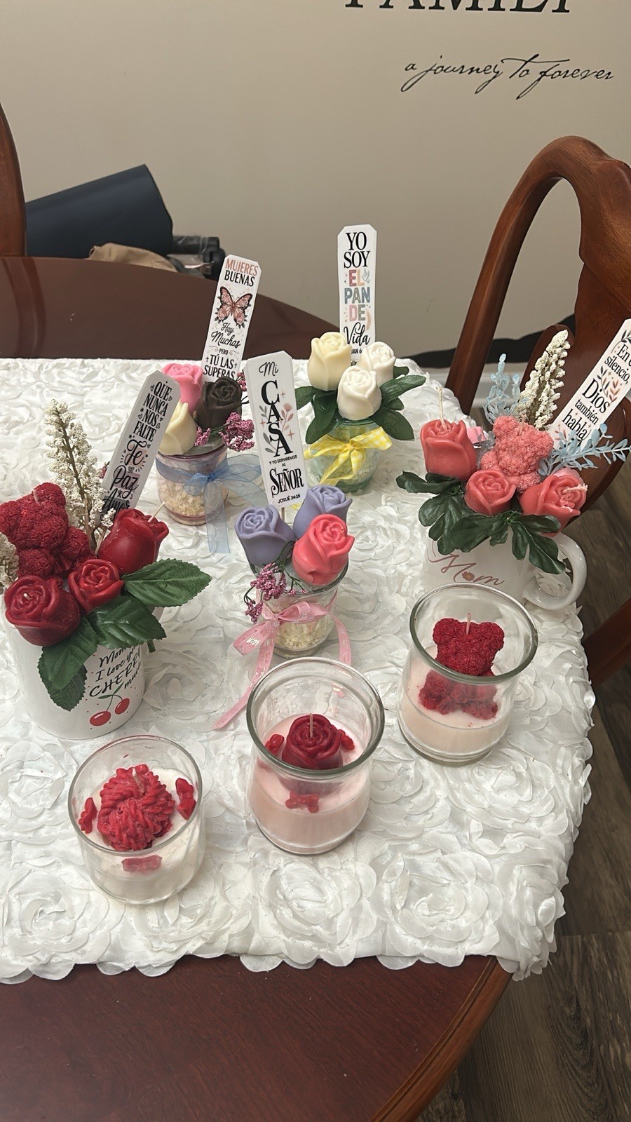 Artificial Rose Flower Arrangement & Centerpiece, Wax/Plastic, Red Green White