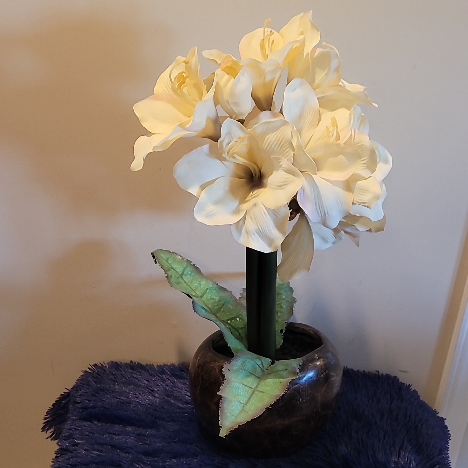Artificial White Amaryllis Flower Arrangement in Brown Vase, Plastic