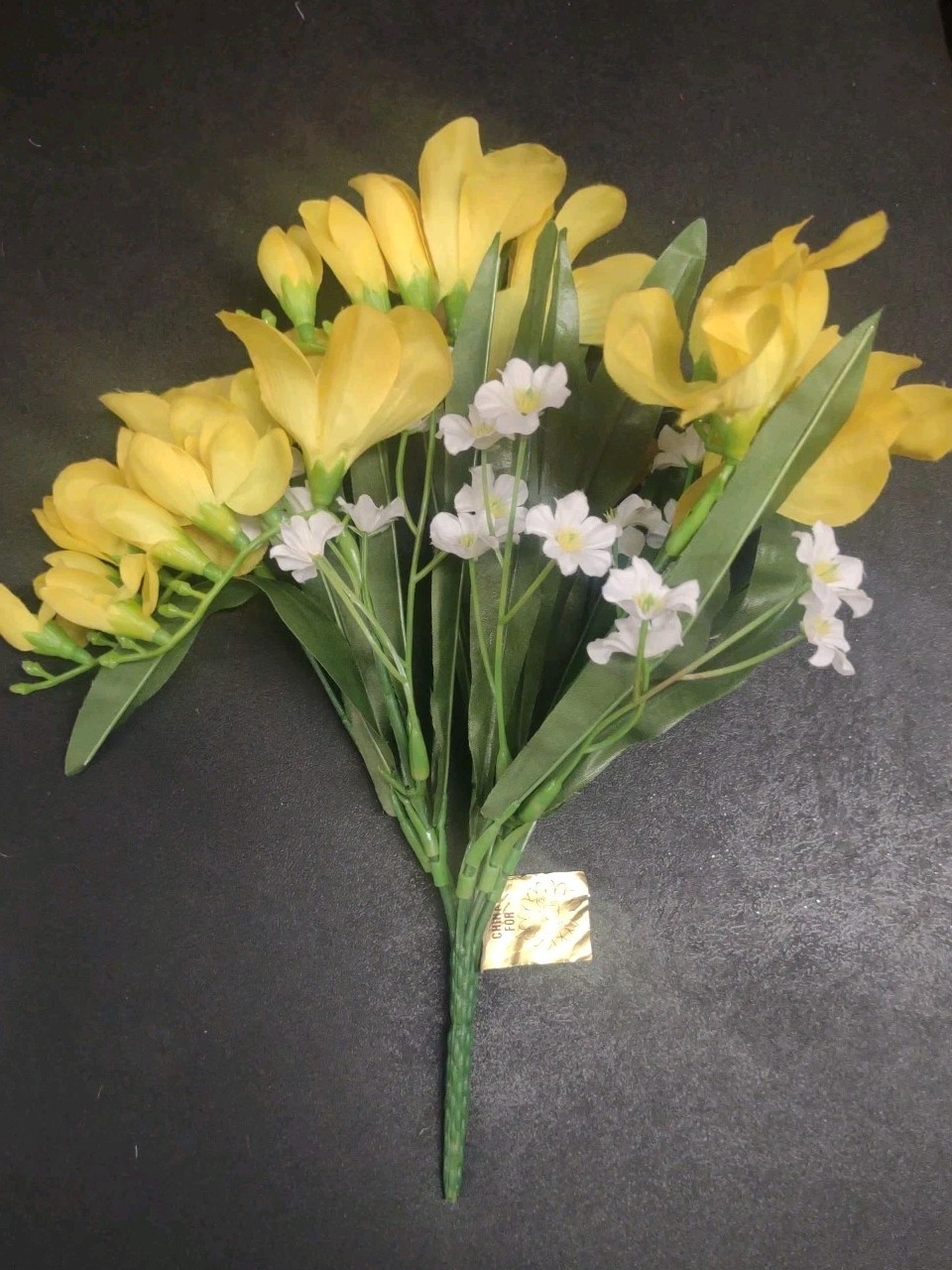 Vintage 10″ Silk Yellow Golden Freesia Bush, 5 Stems, Baby’s Breath & Foliage