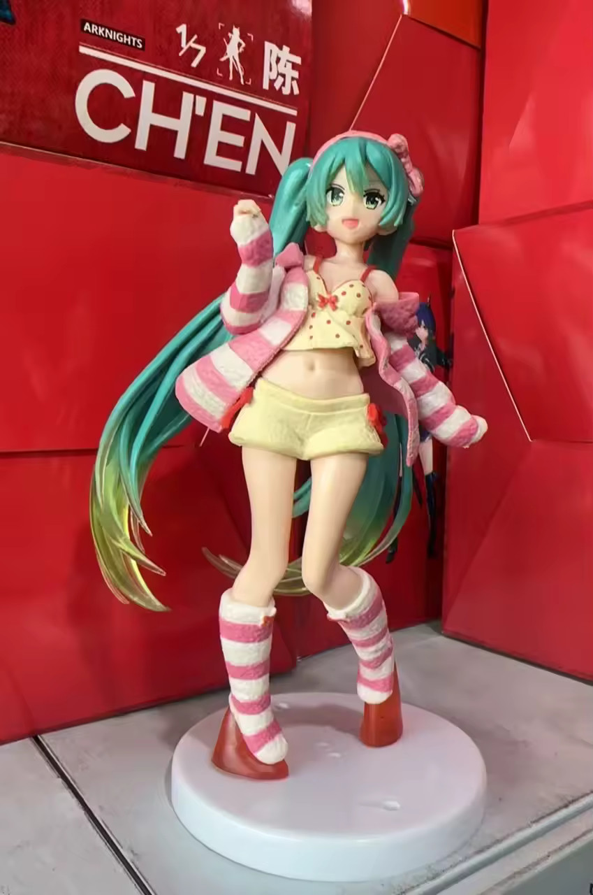 20CM Hatsune Miku Pajamas Figure Anime PVC Collectible Model Toy Gift