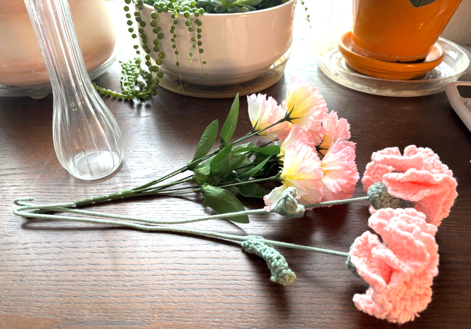Crochet Pink Carnation Flower Bouquet 17″ Tall with 8.75″ Tall Glass Bud Vase