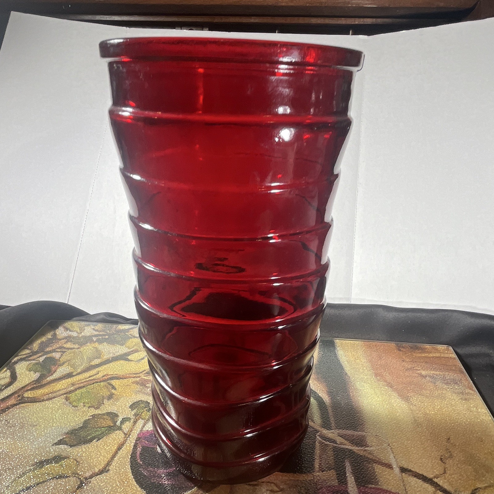 Unique Vintage Hoosier Glass Co Red Glass Mishappen Ribbed Glass Vase 1092508