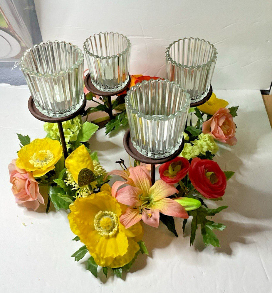 Avon Floral Lighted Centerpiece 12” Rnd Metal Glass Votive Holders NIB EasyShip