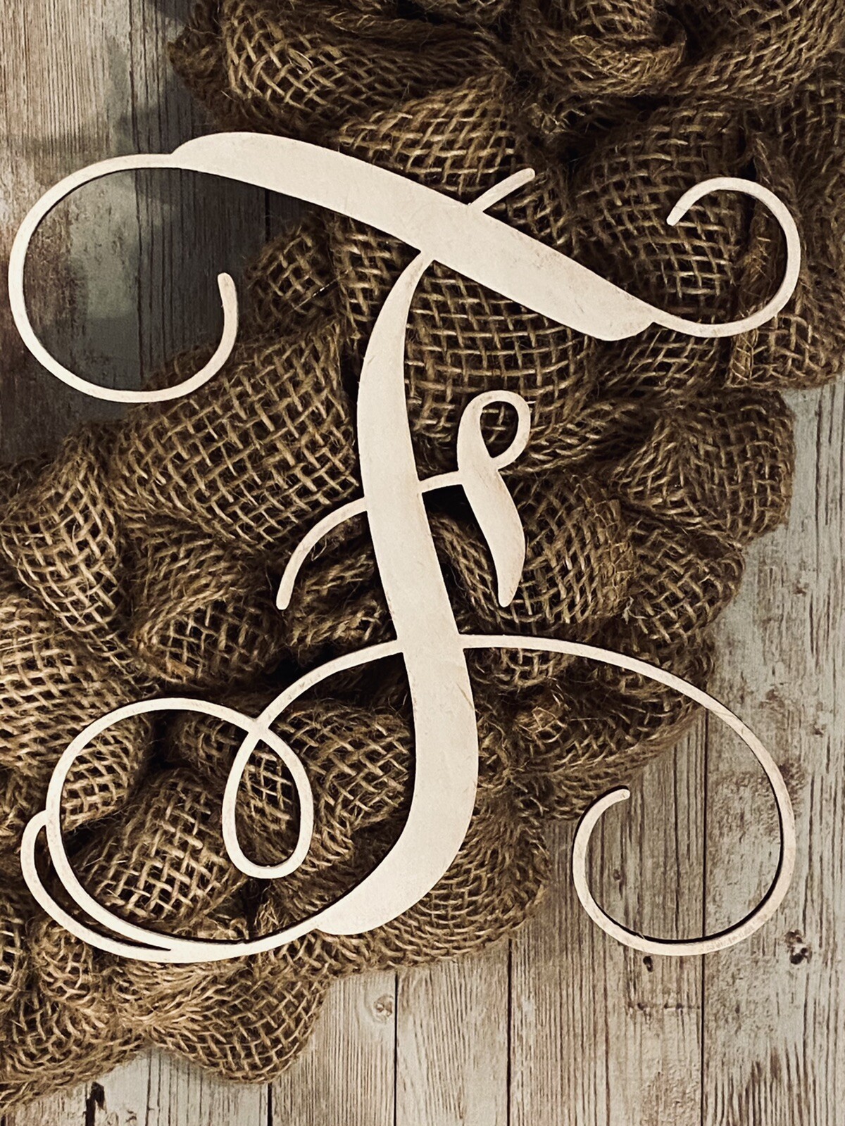 14″ CUSTOMIZABLE LETTER Handmade Monogram “V” Burlap Wreath with Chevron bow