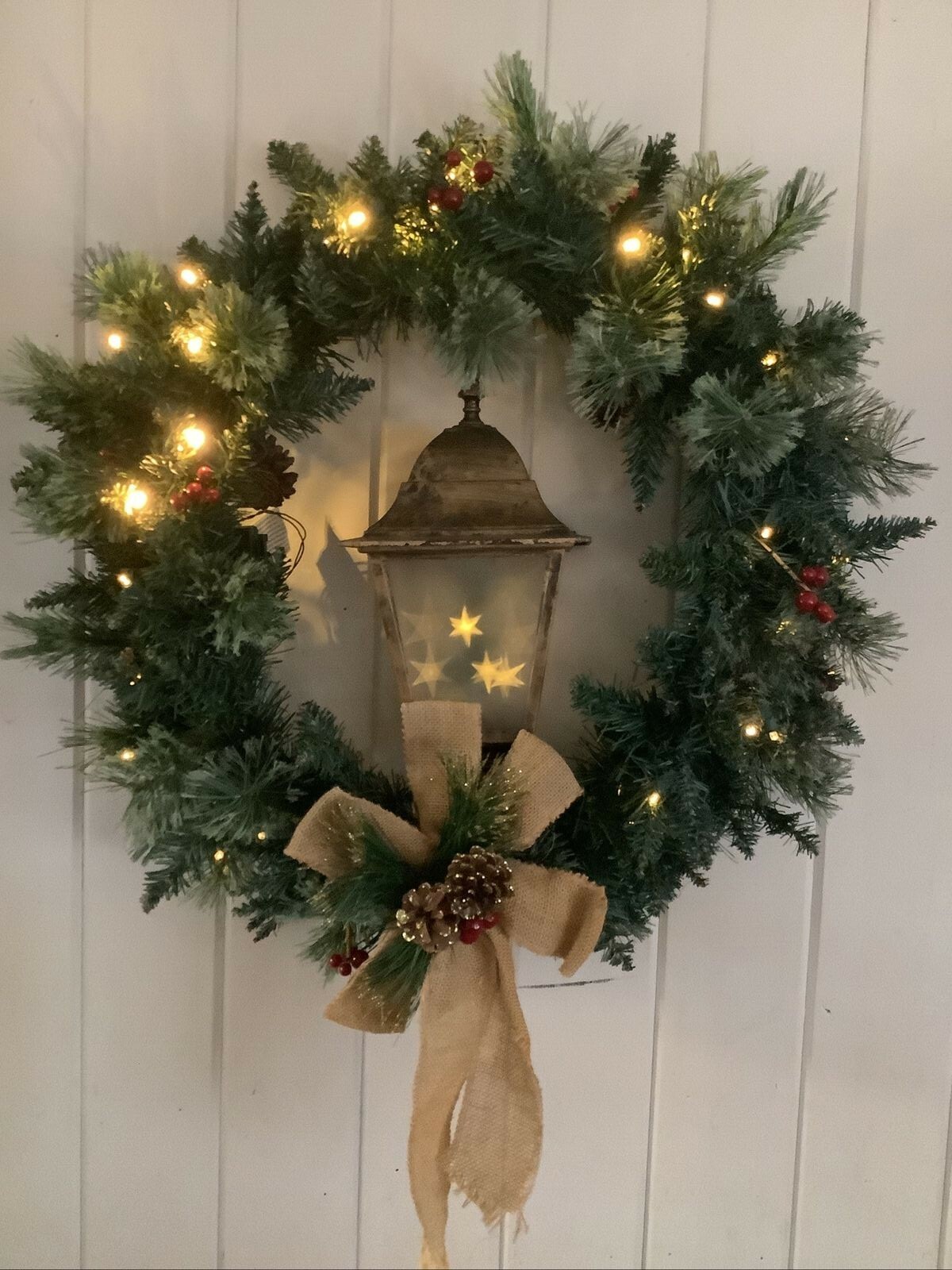 VTG 26″ ” Artificial Pine Wreath w Battery Lighted Lantern Burlap Christmas