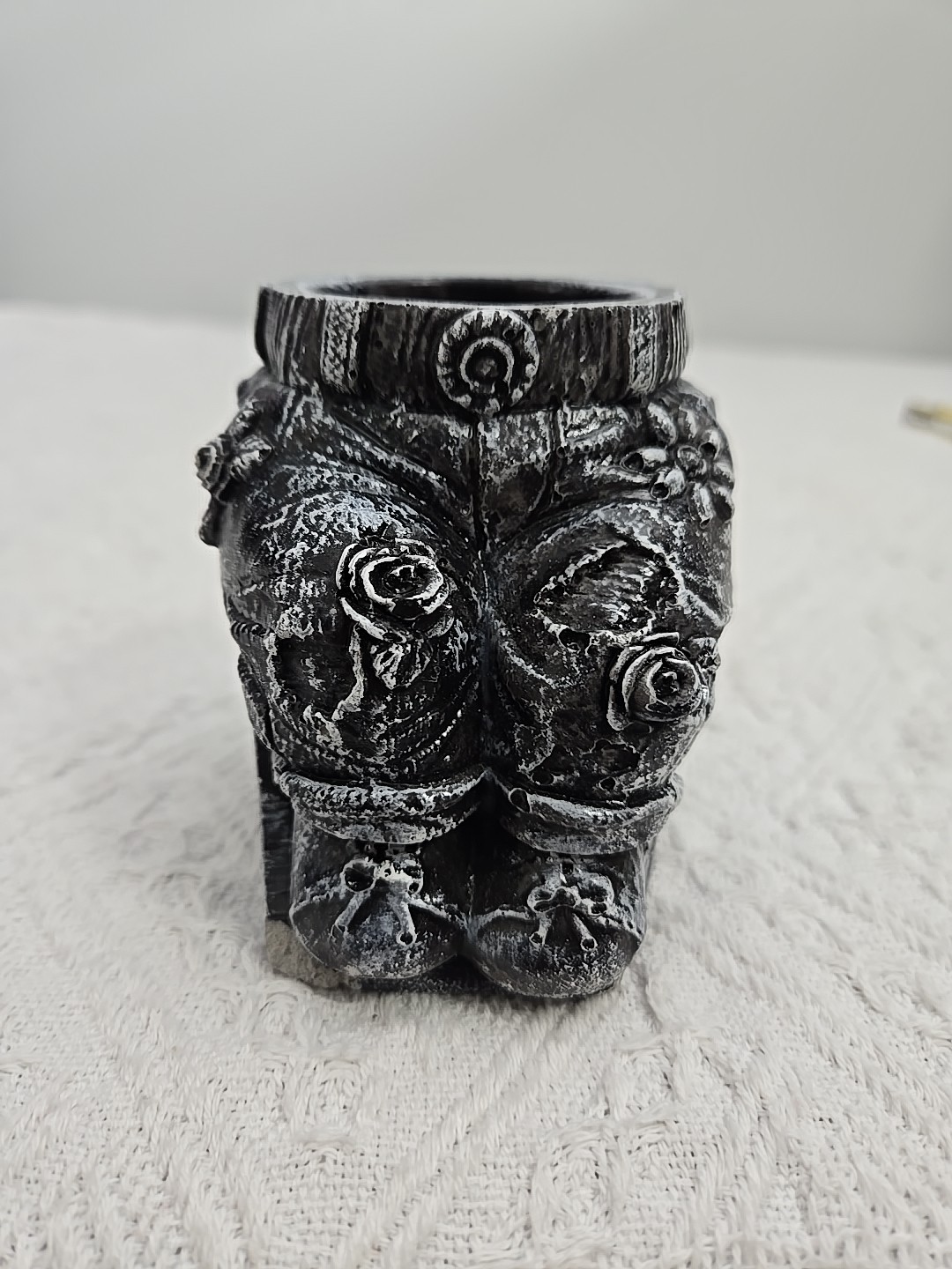 Planter Made Of Stone – Pants Sitting On A Box 3.5″ Deep 2″ Opening READ