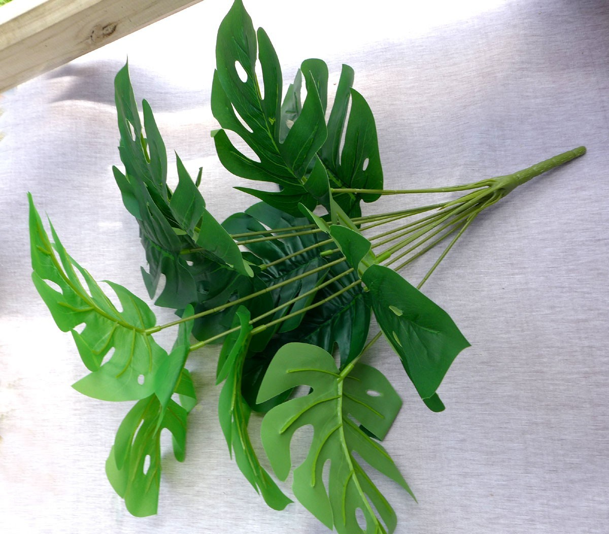 15″ Height Artificial Turtle Leaves Palm Small Bush Tree (12 stems)