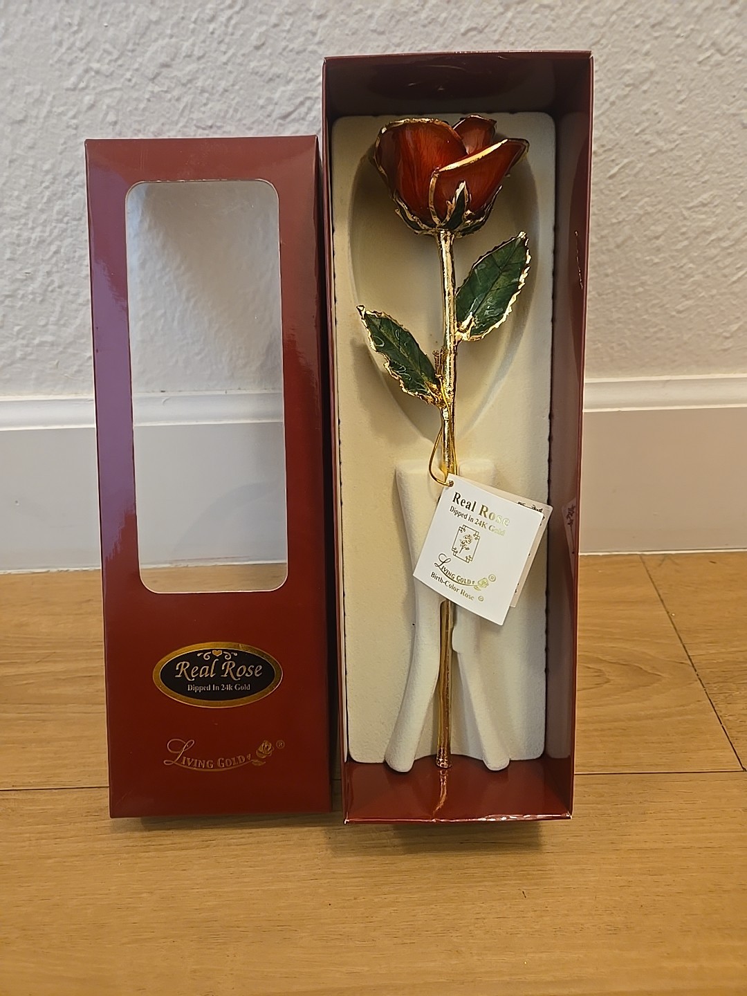 LIVING GOLD REAL RED ROSE PRESERVED & Dipped IN 24K GOLD. NEW IN BOX