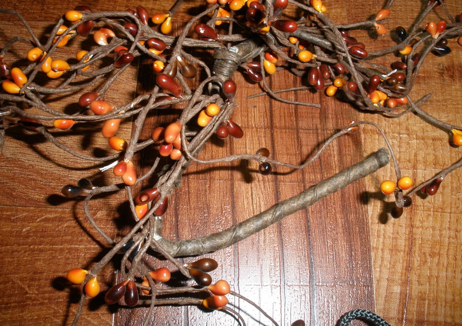 Pip Berry Garland in Pumpkin Spice – 4.5′ / 4.5 FT / 54″ – Orange Brown