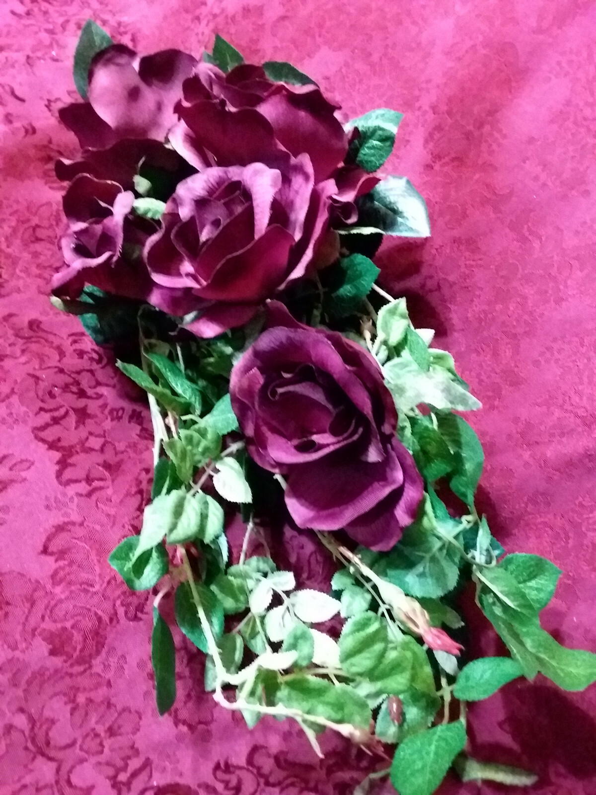 Home Interiors Silk Floral Romantic Burgundy Rose Vertical Swag/New/Free Ship