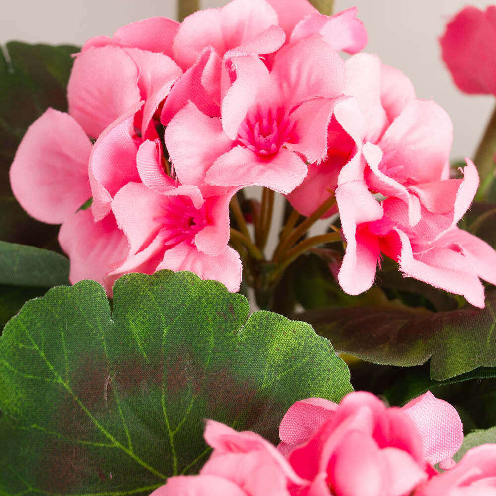 Set of 4 Beauty Pink Artificial Geranium 18″ Floral Bush