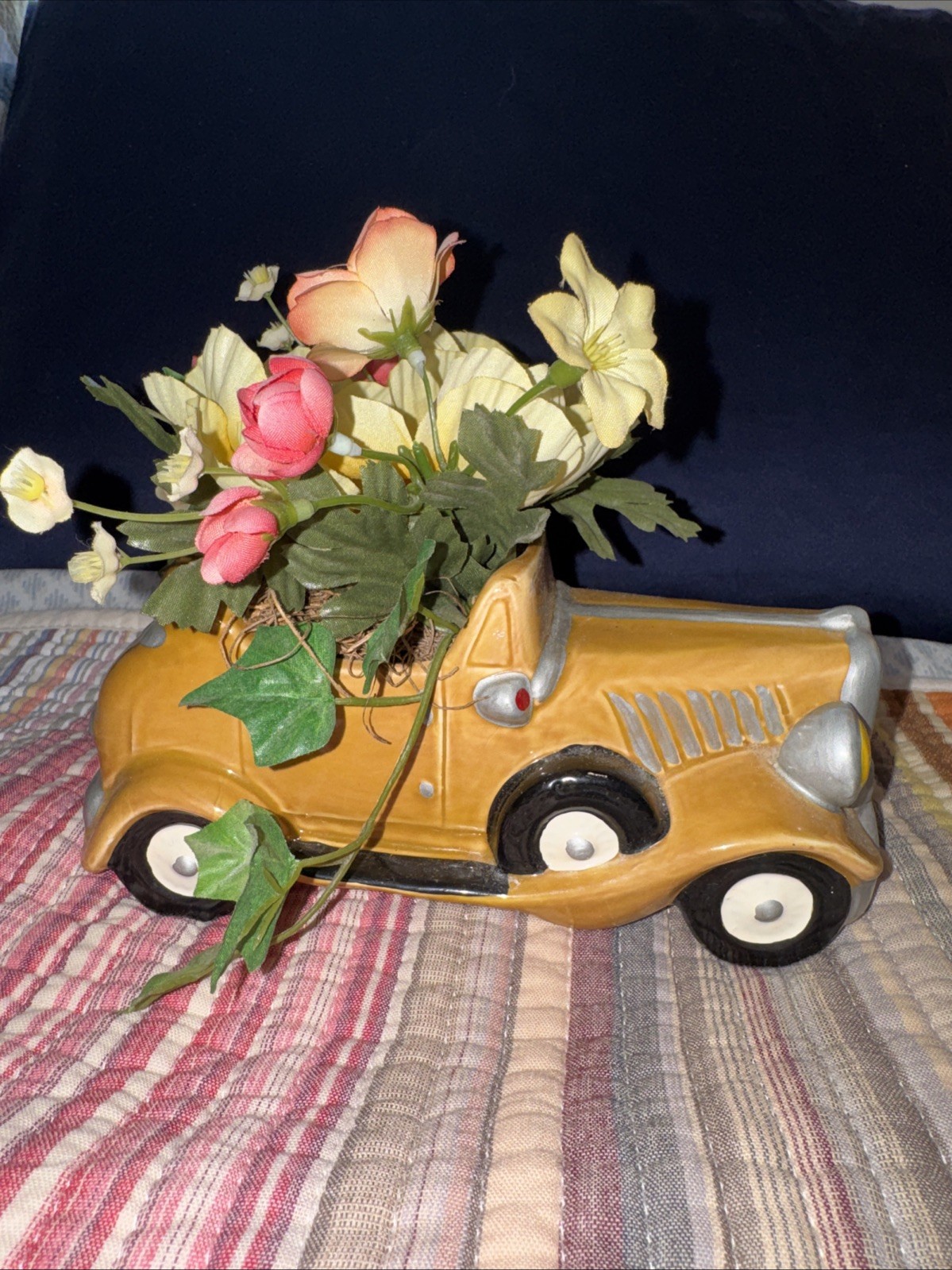 Vtg Retro MCM Floral Arrangement Antique Car Holder