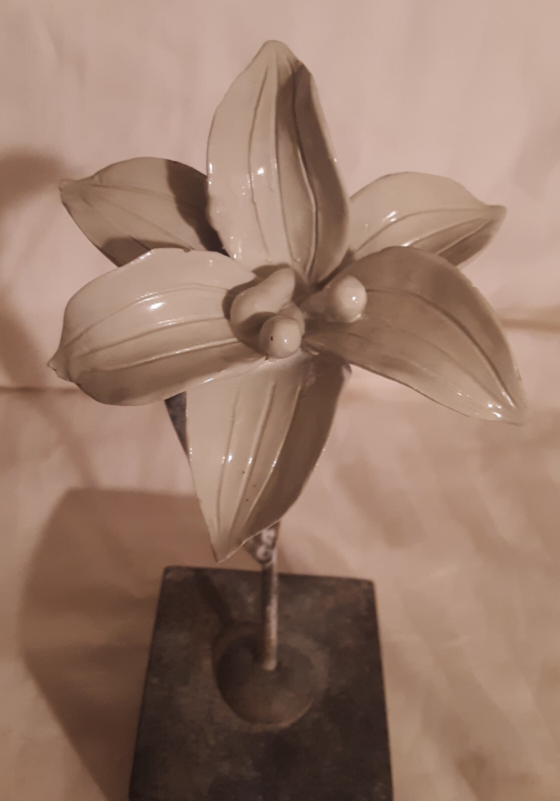 White Lilly By, Ashland Spring Printemps French Chateau Table Top Decor