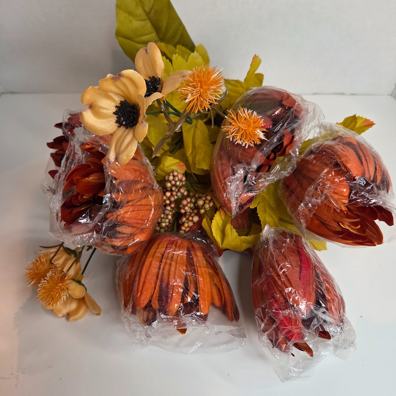 2 pcs of European-style faux silk flowers for home decor