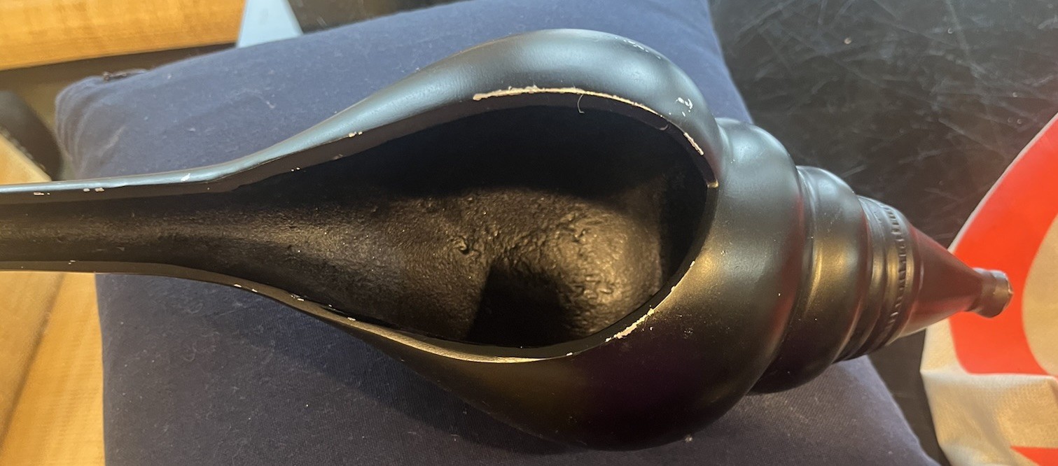 Pottery Barn black conch shell photo shoot sample 14″ issue has marks
