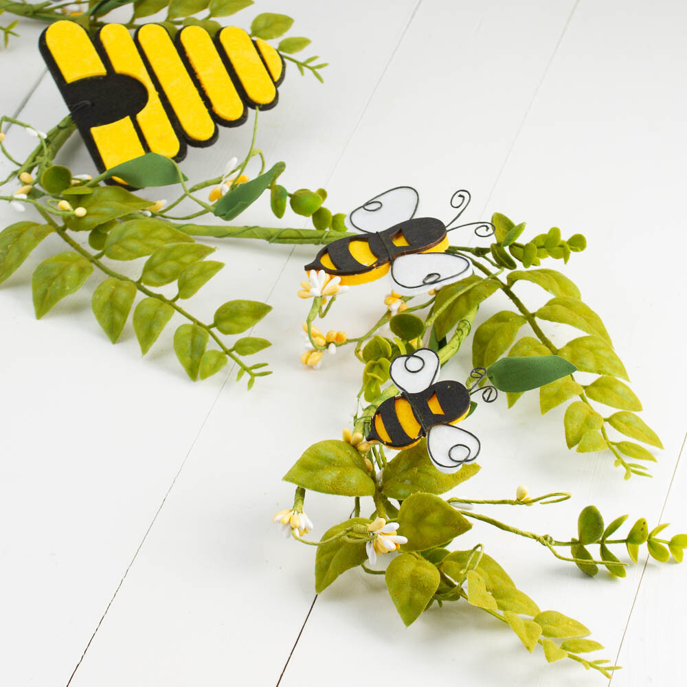 5 Foot Bumble Bee and Bee Hive with Artificial Greenery Garland