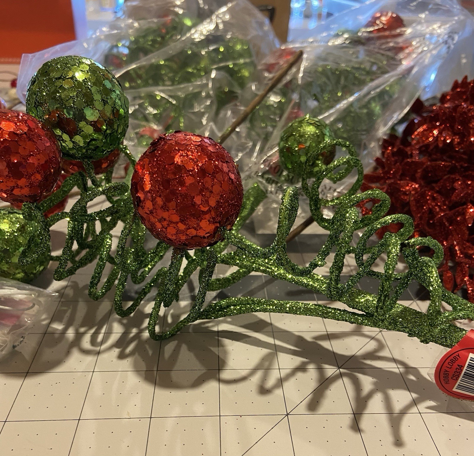 HUGE LOT OF FLORAL STEMS&PICKS FOR THE HOLIDAY SEASON-WREATH MAKING-DECORATING
