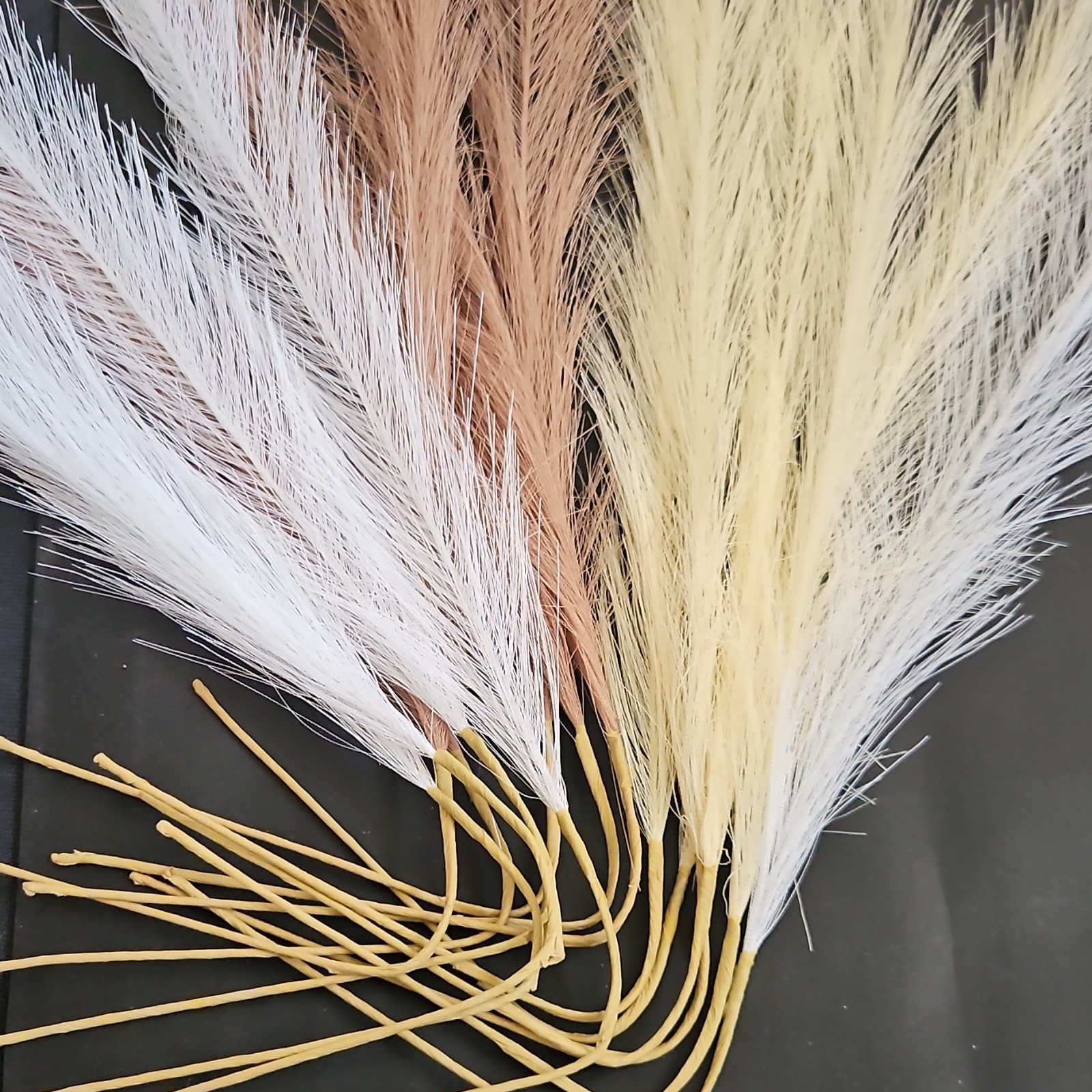 Yiwu Zhimi Crafts Artificial Pampas Grass Stems Mixed Colors White Brown Beige