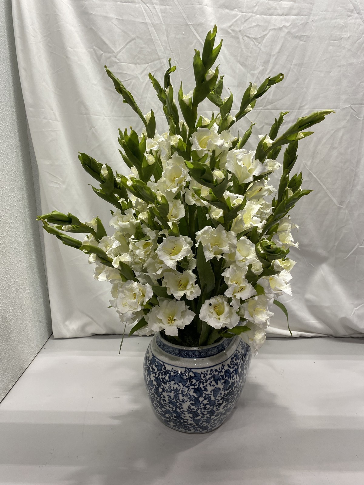 Wineward Home Gladiolus Arrangement In Oval Plater 29in