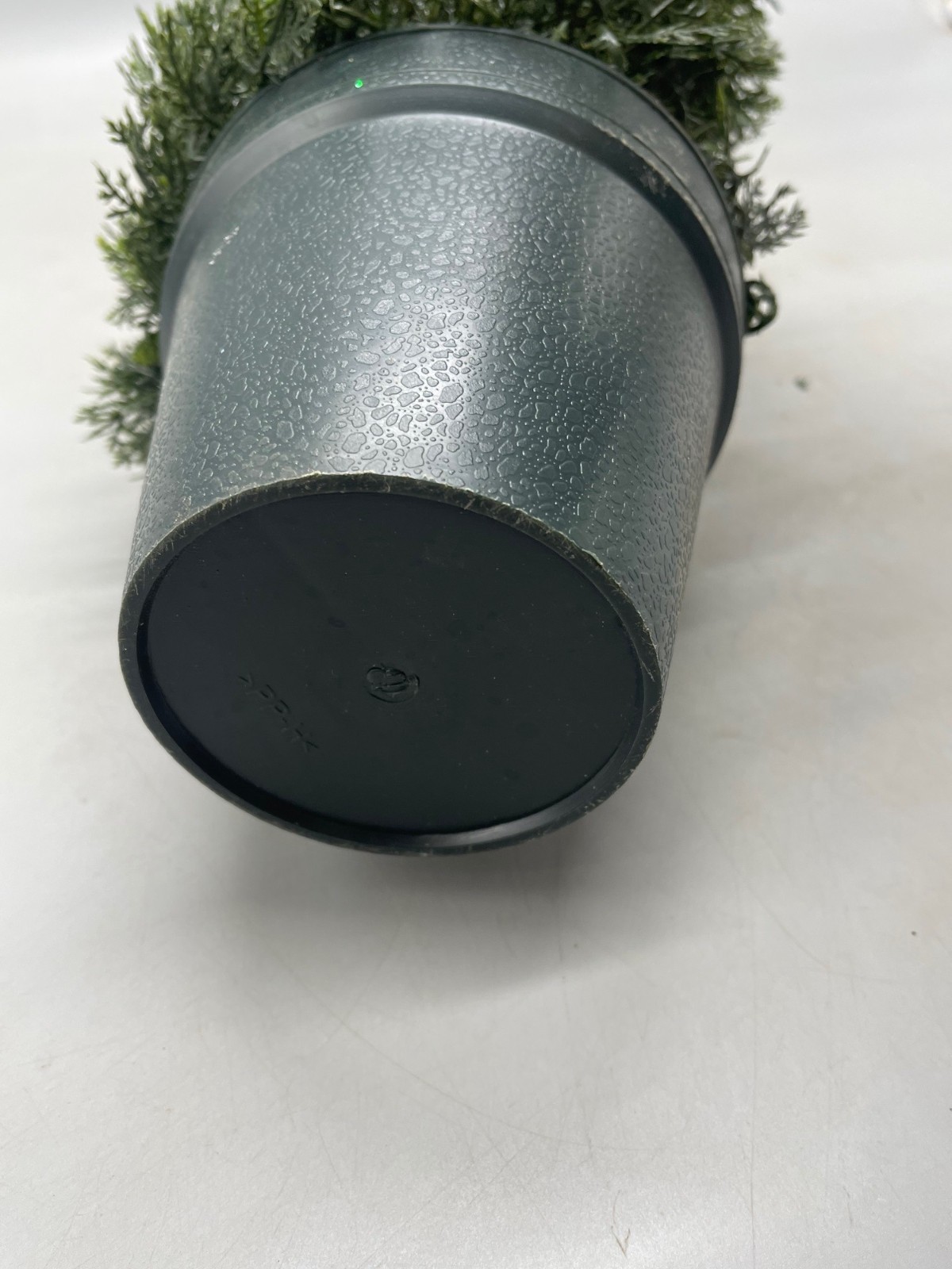 artificial natural looking spiral cedar tree potted 25″ green decor READ used…