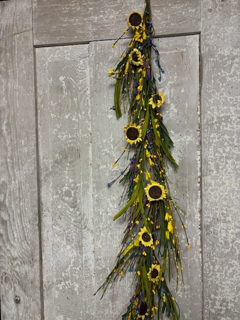 New Rustic Country SUNFLOWER BERRY GARLAND Swag Vine 5 ft