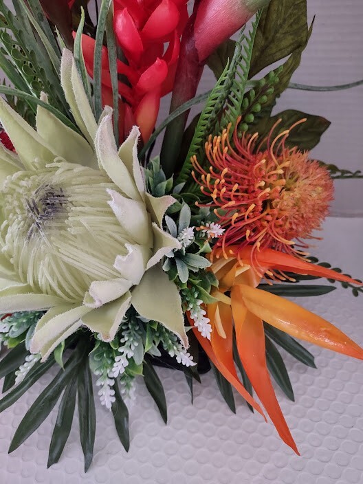 Tropical table centerpiece.