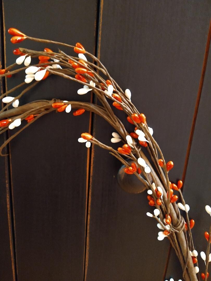 5′ Floral Mix Pip Berry Garland Orange & White ~ Fall Autumn Halloween Decor