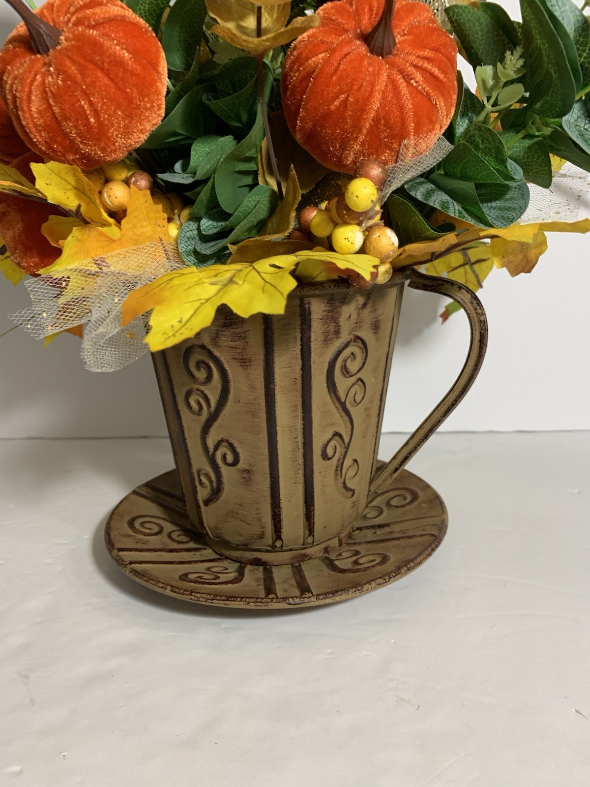 Artificial Florals / Home Decor / Center Piece