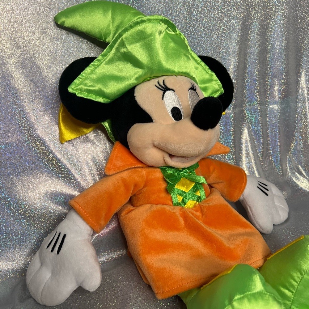 Halloween Minnie Mouse Witch 16″ Collectable Plush Stuffed Toy Disney Store 🎃